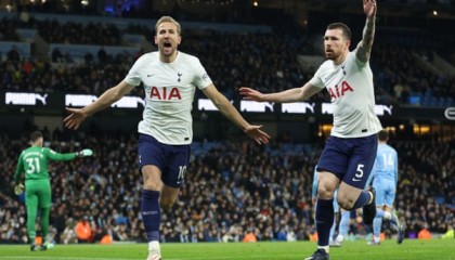  鲍恩造乌龙+助攻铁锤帮双杀埃弗顿展雄风